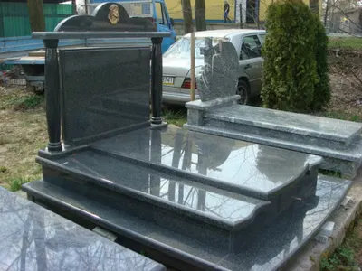 Zakład kamieniarski Janusz Kowalewski | Usługi kamieniarskie | Kamieniarz Olsztyn